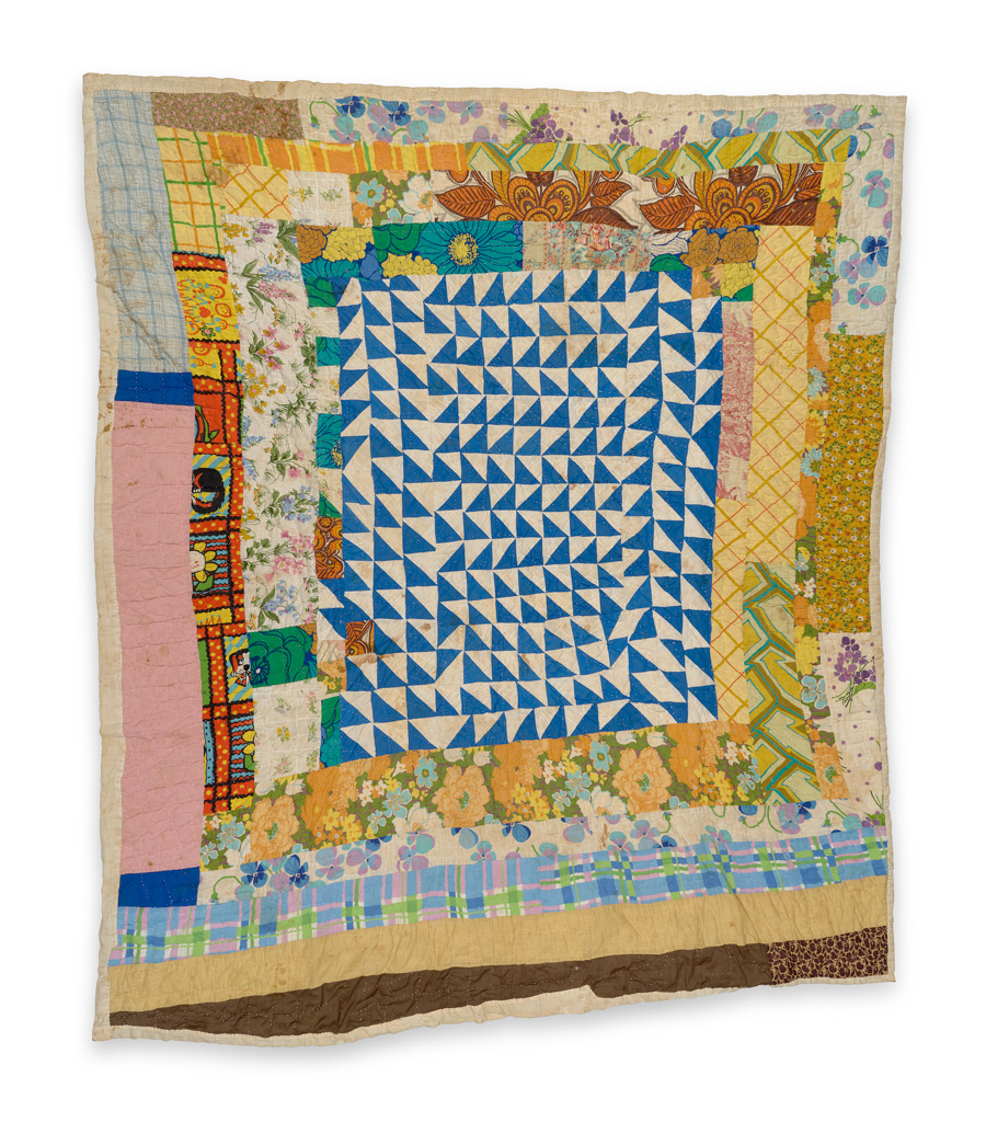 Sally Bennett Jones - Center medallion of triangles, surrounded by multiple borders - Master Image