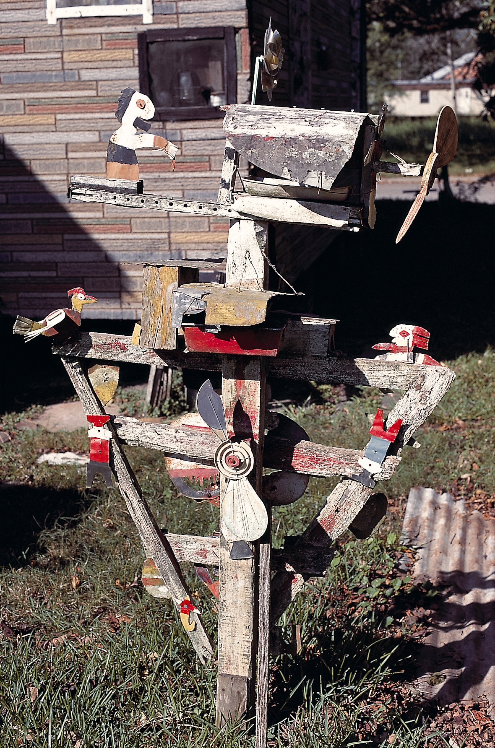 DB - Whirligig in yard - Master Image