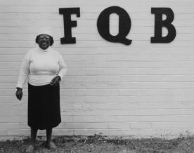 Estelle Witherspoon in front of the Freedom Quilting Bee (Image: John Reese, Birmingham, Ala. Public Library Archives, 1980)