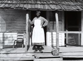 Lucy Mooney on her front porch (Image: Arthur Rothstein, 1937)