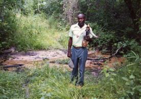 Ralph Griffin standing next to Poplar Root Branch (Image: William Arnett, 1987)