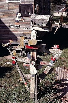 DB - Whirligig in yard - Master Image