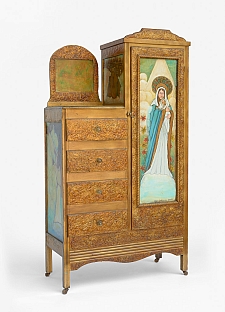 LS_Painted_wood_cabinet