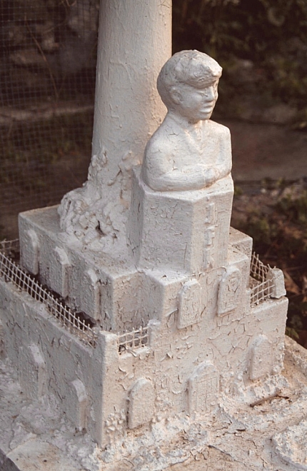 EMB - Monument to John F. Kennedy detail