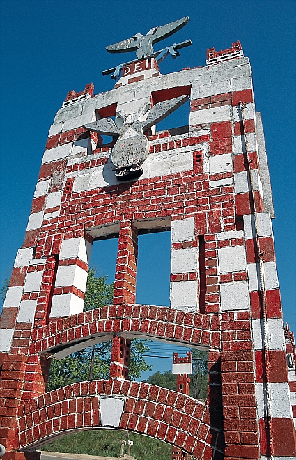 HD - Double-headed-eagle tower - Master Image